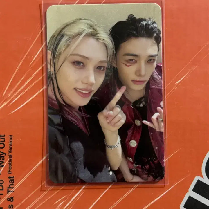 [BUNJANG] Stray Kids THIS &amp; THAT Version Felix &amp; Hyunjin Unit Photocard / 스트레이키즈 스키즈 디스앤댓 THIS &amp; THAT &amp; 버전 필릭스 &amp; 현진 유닛 포카 FELIX HYUNJIN