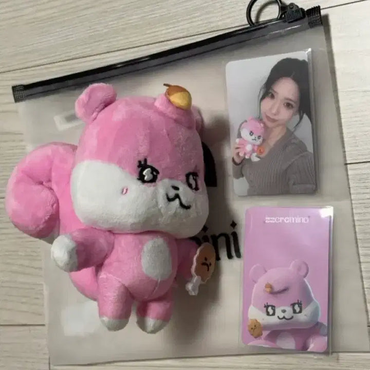 [BUNJANG] RESCENE Remini Doll Keyring Jjeroming / 리센느 레미니 인형키링 쩨로밍