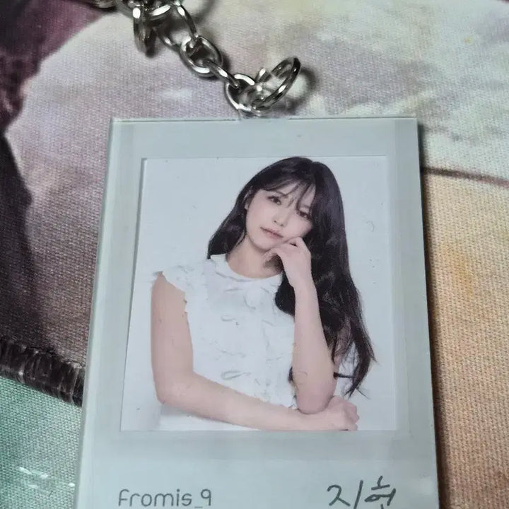 [BUNJANG] fromis_9 Jiheon Keyring / 프로미스나인 지헌 키링