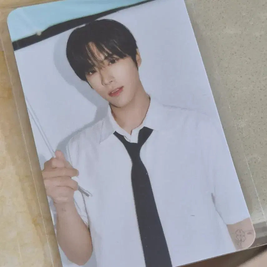 [BUNJANG] The Boyz Eric Almost BPO Photocard / 더보이즈 에릭 얼모스트블루 포토카드