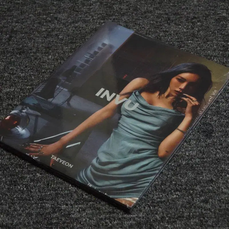 [BUNJANG] Taeyeon 3rd Album INVU [ENVY Ver.] Limited Edition Sealed / (미개봉) 태연 정규 3집 INVU [ENVY Ver.][한정판]