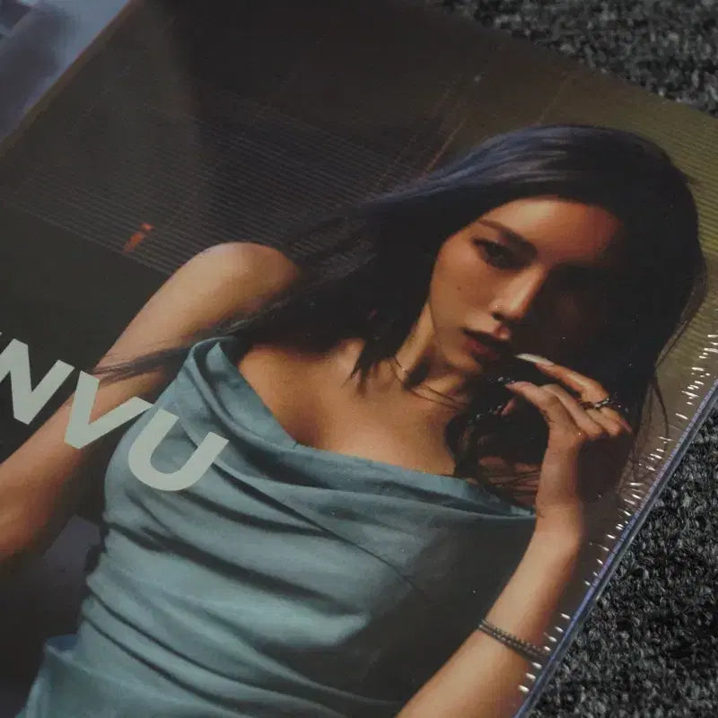 [BUNJANG] Taeyeon 3rd Album INVU [ENVY Ver.] Limited Edition Sealed / (미개봉) 태연 정규 3집 INVU [ENVY Ver.][한정판]
