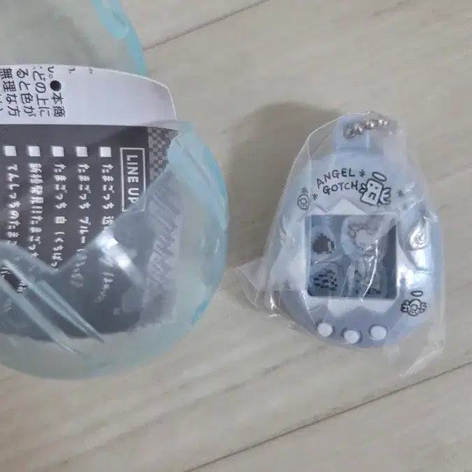 [BUNJANG] Tamagotchi Shakashaka 1st Edition Pearl Blue / 다마고치 샤카샤카 1탄 펄블루