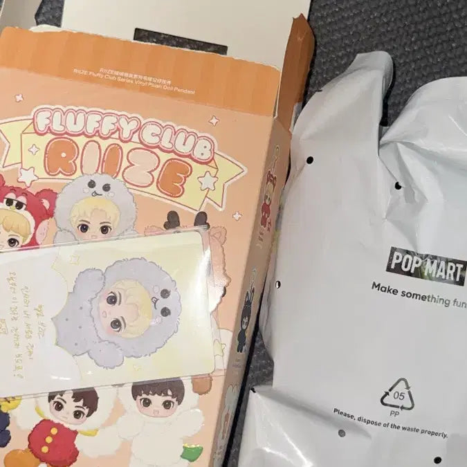 [BUNJANG] RIIZE POP MART Fluffy Club Plush Keychain Songyongdori / 라이즈 팝마트 플러피 클럽 인형 키링 송용돌이 (덤 드려요!)