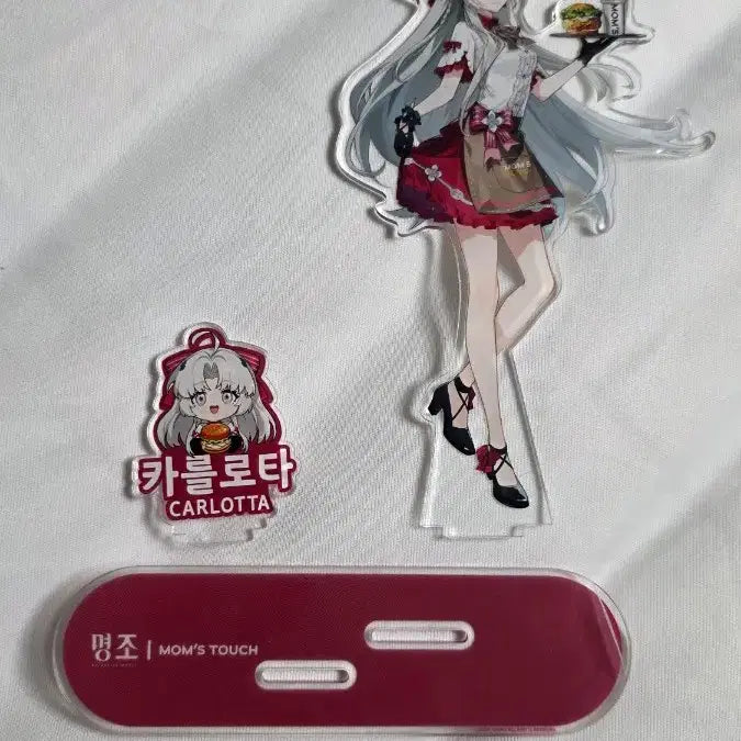 [BUNJANG] Moms x Myungjo Carlotta Acrylic Stand / 맘스 명조 콜라보 카를로타 아크릴 스탠드