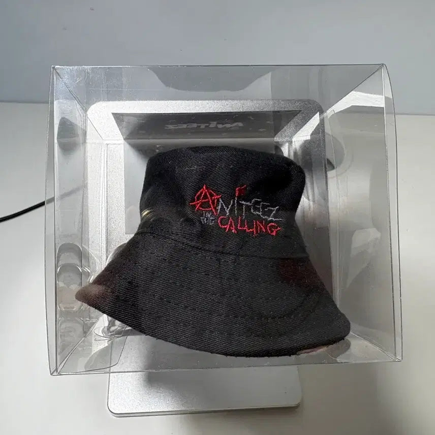 [BUNJANG] Anitiz Popup Hat Keychain / 애니티즈 팝업 모자 키체인