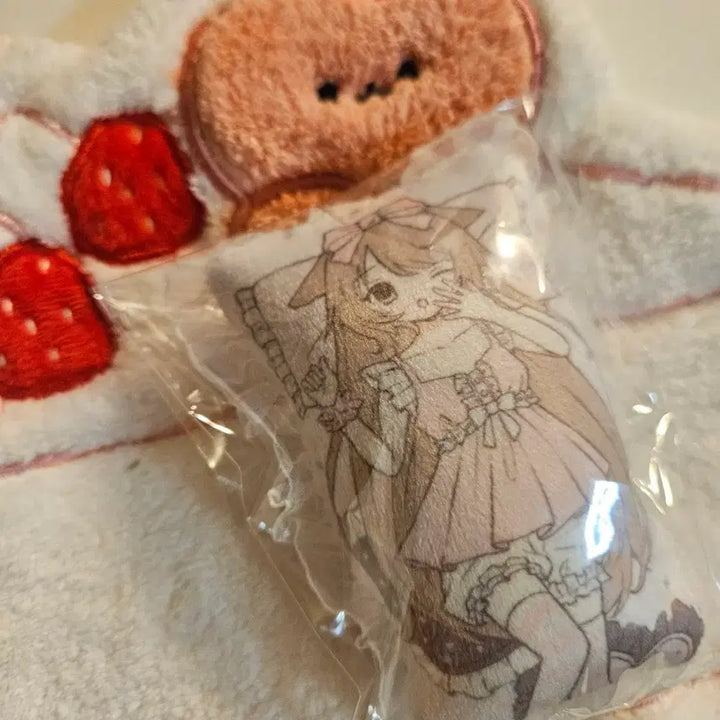 [BUNJANG] Sweet Dream Earth Invasion Dakimakura Cushion Keychain / 굿즈)지구침략 스윗드림 다키마쿠라 쿠션키링
