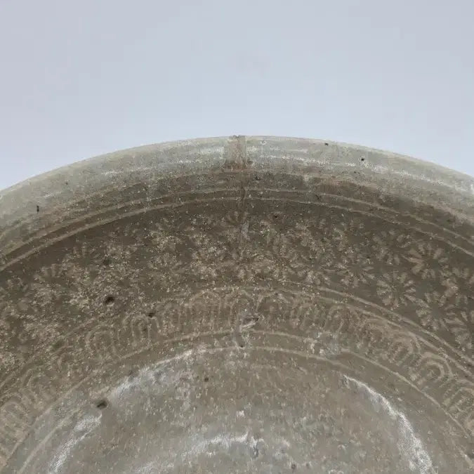 [BUNJANG] Authentic Joseon Dynasty Buncheong Ware Black and White Inlaid Floral and Turtle Shell Pattern Vase / 진품 조선초기 분청자흑백상감 국화구갑문발 골동품