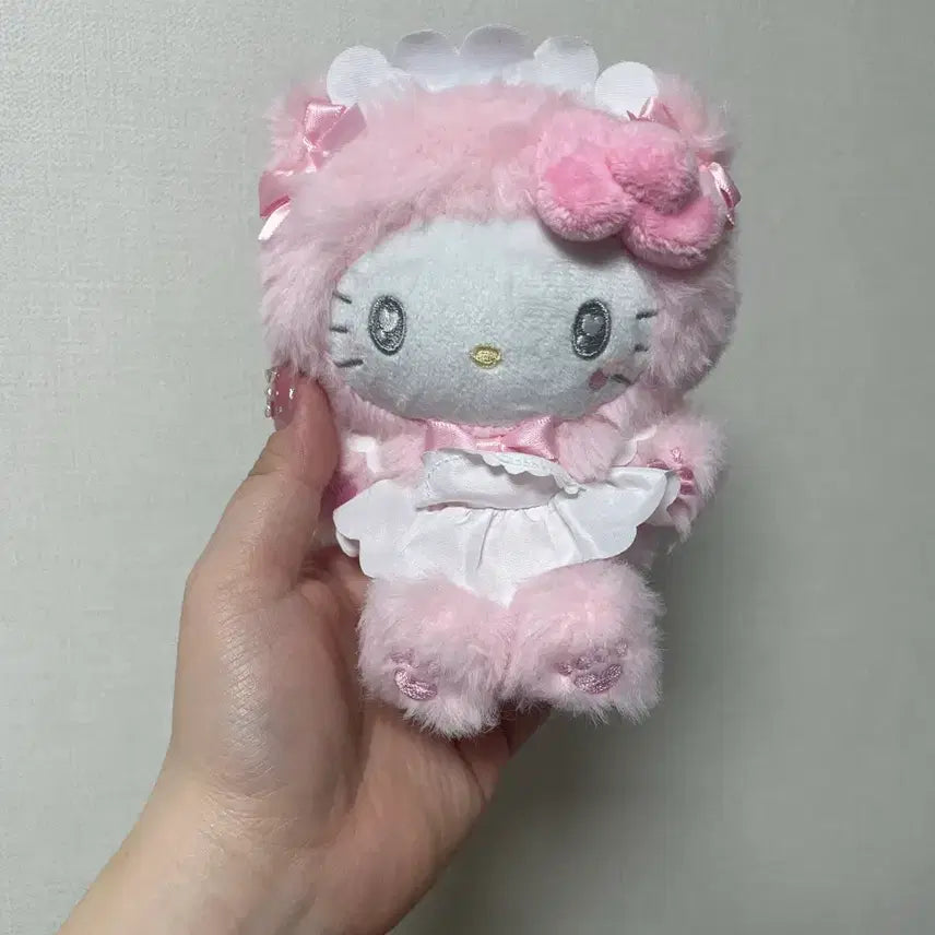 [BUNJANG] Hello Kitty Nekoneko Maid Mascot Keychain / 헬로키티 네코네코메이드 마스코트 키링