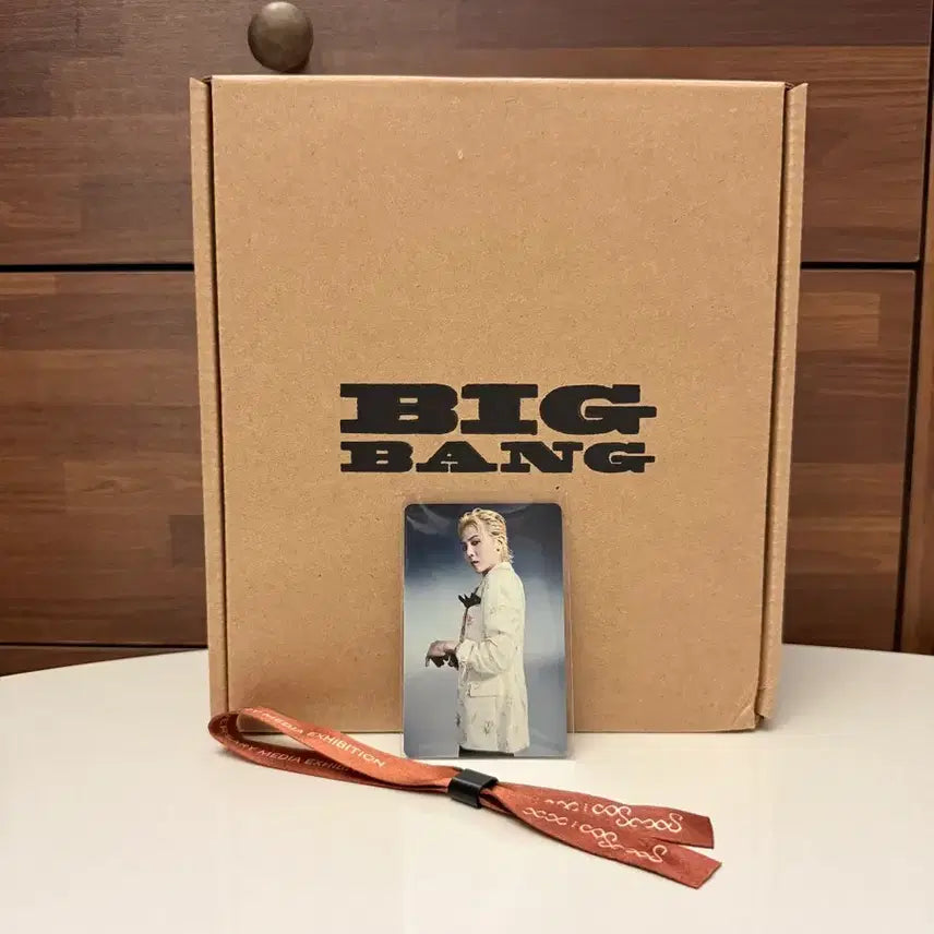 [BUNJANG] Big Bang 20th Anniversary Media Exhibition Baseball Cap Piano Black / 포카포함)빅뱅 20주년 기념 미디어 전시회 베이스볼 캡 피아노 블랙