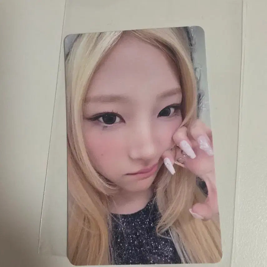[BUNJANG] HAHTUHA Stella Iconic Heart Universal Lucky Draw POB Photocard / 하투하 스텔라 아이코닉하트 유니버셜 럭드 특전 포카 양도