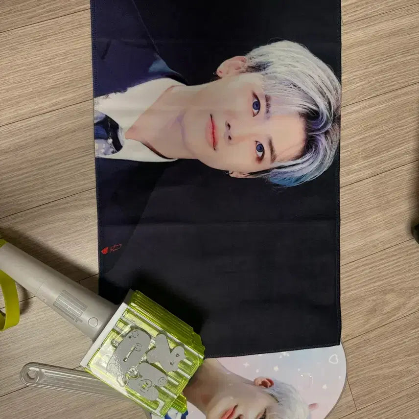 [BUNJANG] NCT Jaemin Slogan, Uchiwa, and Lightstick Bundle Set / 엔시티 재민 슬로건 +우치와 +응원봉
