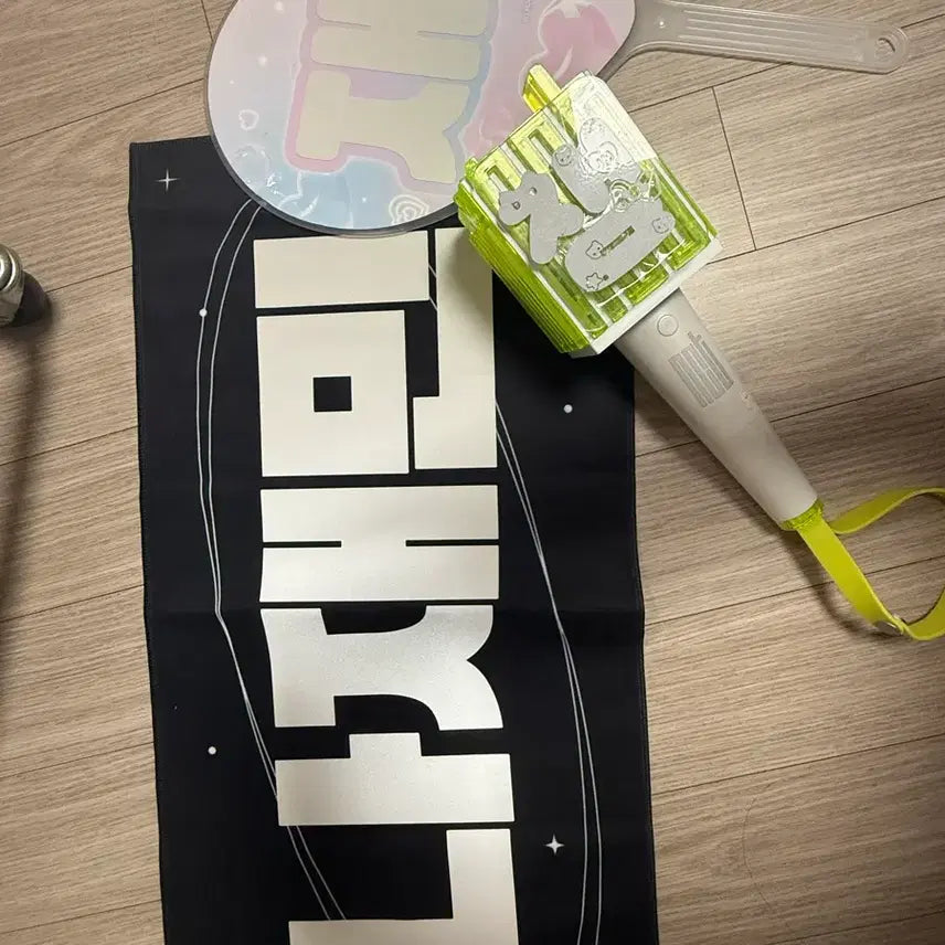 [BUNJANG] NCT Jaemin Slogan, Uchiwa, and Lightstick Bundle Set / 엔시티 재민 슬로건 +우치와 +응원봉
