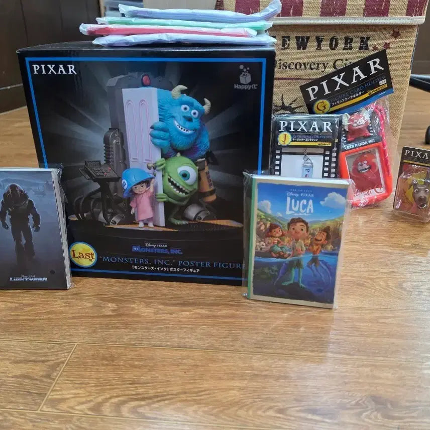 [BUNJANG] Pixar Monsters, Inc. Last One Figure + Unopened Double Chance Lottery Ticket Set / 픽사 몬스터 주식회사 라스트원 피규어 + 안뜯은 복권 더블찬스!!