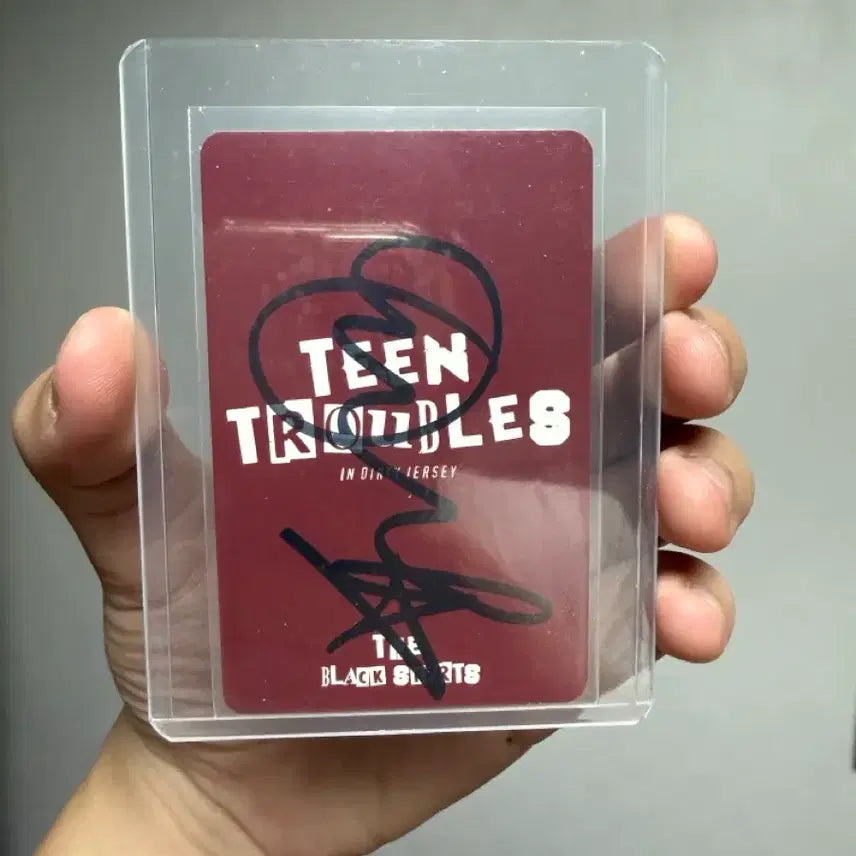 [BUNJANG] The Black Skirts Jo Hyul-il Signed Photocard / 검정치마 조휴일 싸인 포토카드 포카 판매합니다
