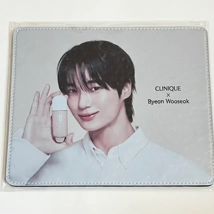 [BUNJANG] Byun Woo Seok Clinic Mousepad &amp; Mirror Bundle Set / 변우석 클리니크 마우스패드,거울 일괄