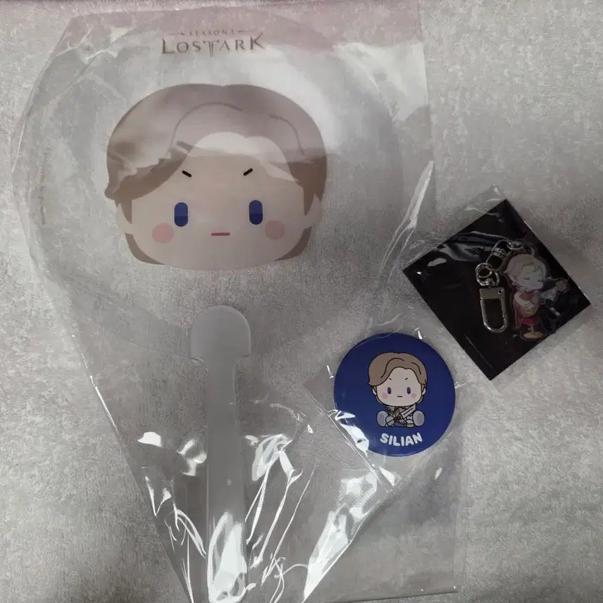 [BUNJANG] Lost Ark Silian Fan, Badge, Keyring Bundle Set / 로스트아크 실리안 부채, 뱃지, 키링 일괄