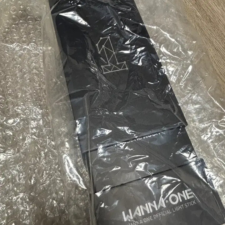 [BUNJANG] Wanna One Official Lightstick Bundle Set / (새상품) 보관만 한 너블봉 판매합니다