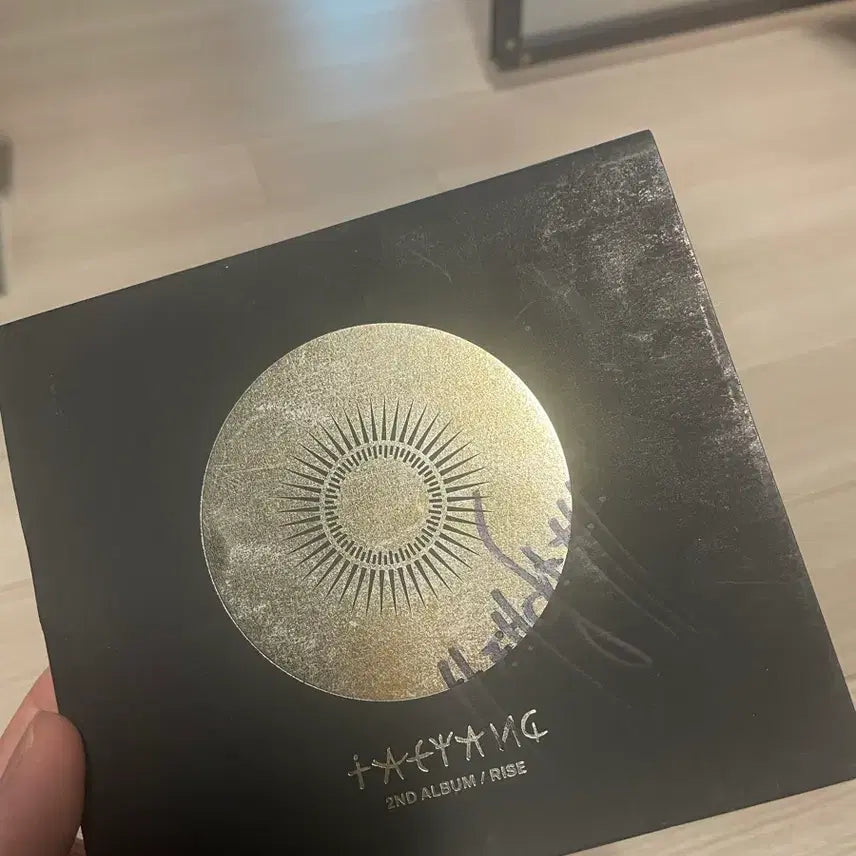 [BUNJANG] Taeyang Rise Album Signed / 태양2집친필앨범