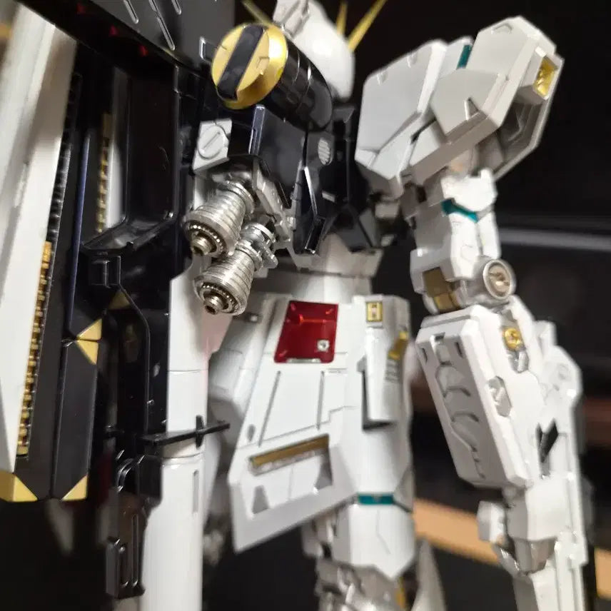 [BUNJANG] Bandai MG Nu Gundam Titanium Finish / [반다이] MG 뉴건담 티타늄 피니쉬