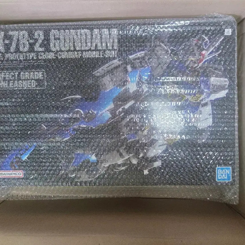 [BUNJANG] Bandai PG Unleashed First Gundam Plastic Model Kit / (택포29)반다이 PG 언리쉬드 퍼스트 건담 프라모델