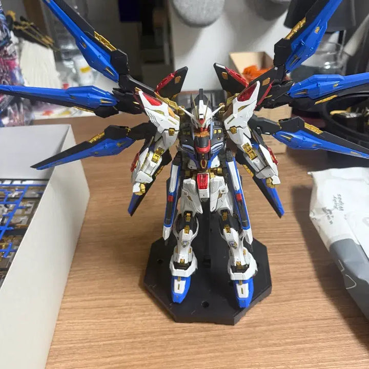 [BUNJANG] Bandai MGEX Strike Freedom Gundam ZGMF-X20A (Pre-Assembled) / [가조립] 반다이 MGEX 스트라이크 프리덤 건담 ZGMF-X20A