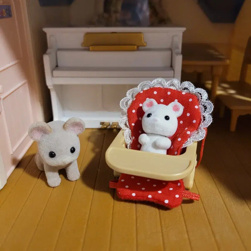 [BUNJANG] Sylvanian Families Old Baby Dining Table / 실바니안 올드 아기 식탁