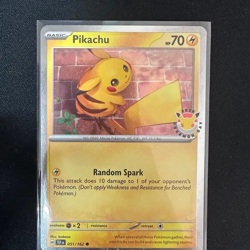 [BUNJANG] Pokemon Pikachu 30th Anniversary North American Edition Trading Card / 포켓뫀카드 피카츄 30주년 기념 북미판