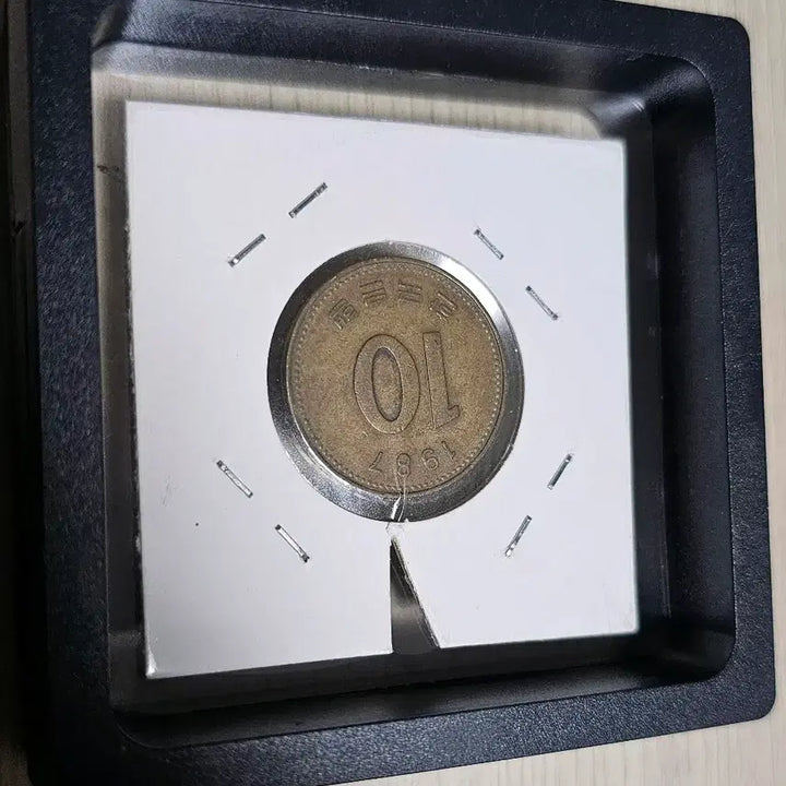 [BUNJANG] 1987 10 Won Coin - 180 Degree Rotation Error / (희귀템) 한국의 주화  1987년 10원180도 회전에러 주화