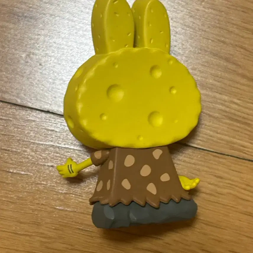 [BUNJANG] Pop Mart SpongeBob Caveman Figure / 팝마트 스폰지밥 피규어 팔아요
