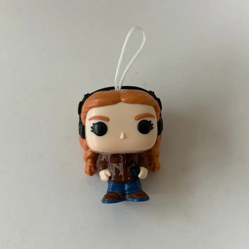 [BUNJANG] Stranger Things Max Kinder Joy Figure / 기묘한이야기 맥스 킨더조이 피규어 스띵