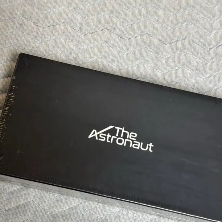 [BUNJANG] BTS Jin The Astronaut Cutlery Set (Sealed) / 방탄소년단 진 커트러리 세트 미개봉 디애스트로넛 bts jin Cutlery Set