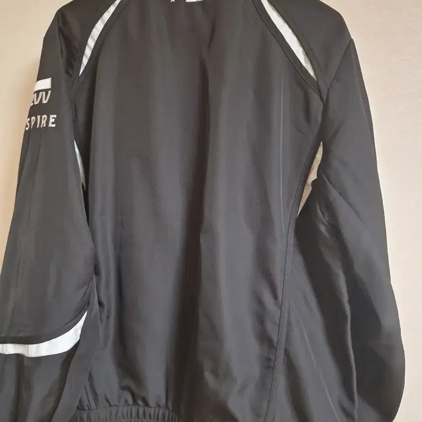 [BUNJANG] T1 LCK 2026 Ver. 2 Jacket (No Marking) - Size L / lck롤티원t1유니폼 2026ver.2 자켓 노마킹 L사이즈 팝니다.