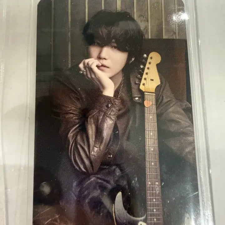 [BUNJANG] BTS Suga Photocard (Guitar Concept) / 방탄소년단 슈가 포토카드 기타