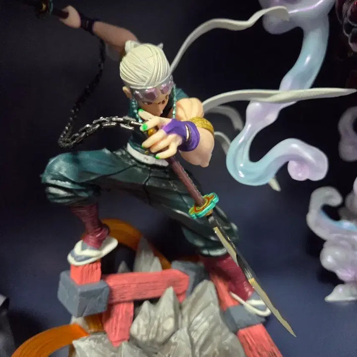 [BUNJANG] Demon Slayer Tengen Uzui Figure / 귀멸의 칼날 텐겐 우즈이 피규어