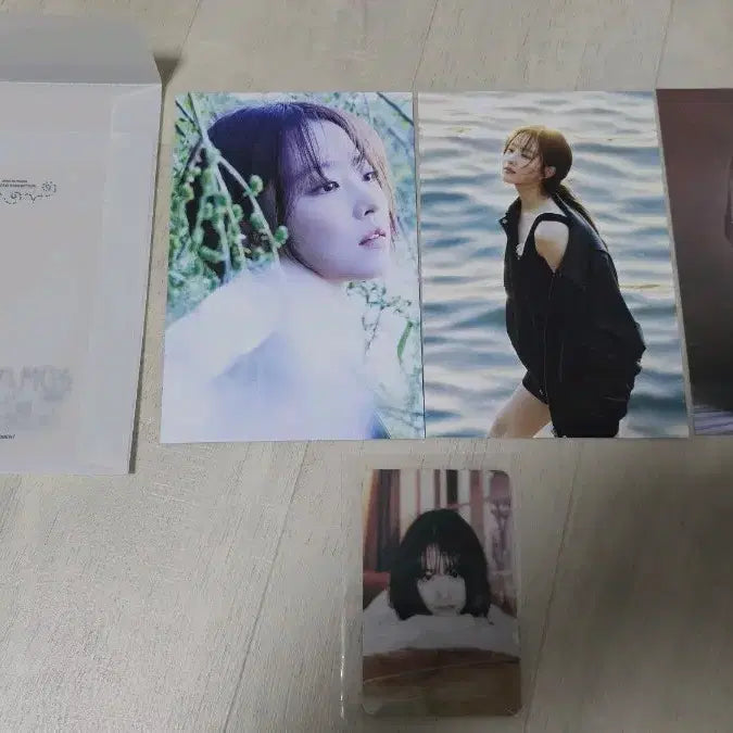 [BUNJANG] Park Bo Young Exhibition Photo Set (Postcards &amp; Photocard) / 박보영 전시회 포토세트(스티커만 x)