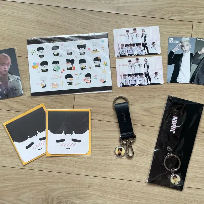 [BUNJANG] BTS Bundle Set Photocard, Keychain, Stationery, Stickers / BTS 방탄소년단 포카/키링/편지지/스티커 일괄
