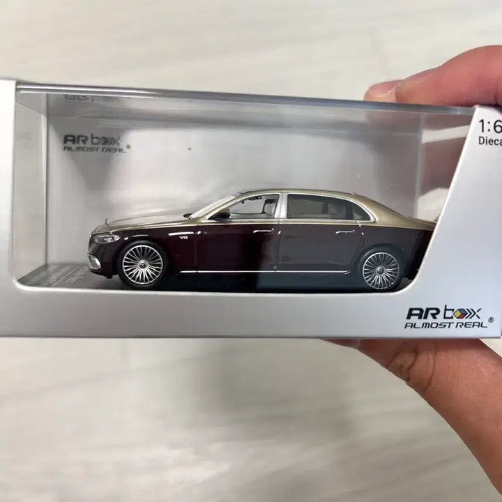 [BUNJANG] Almostreal Maybach Wine Two-Tone 1:64 Scale ARBOX Model Car / 얼모스트리얼 마이바흐 골드 와인 투톤 arbox 1:64