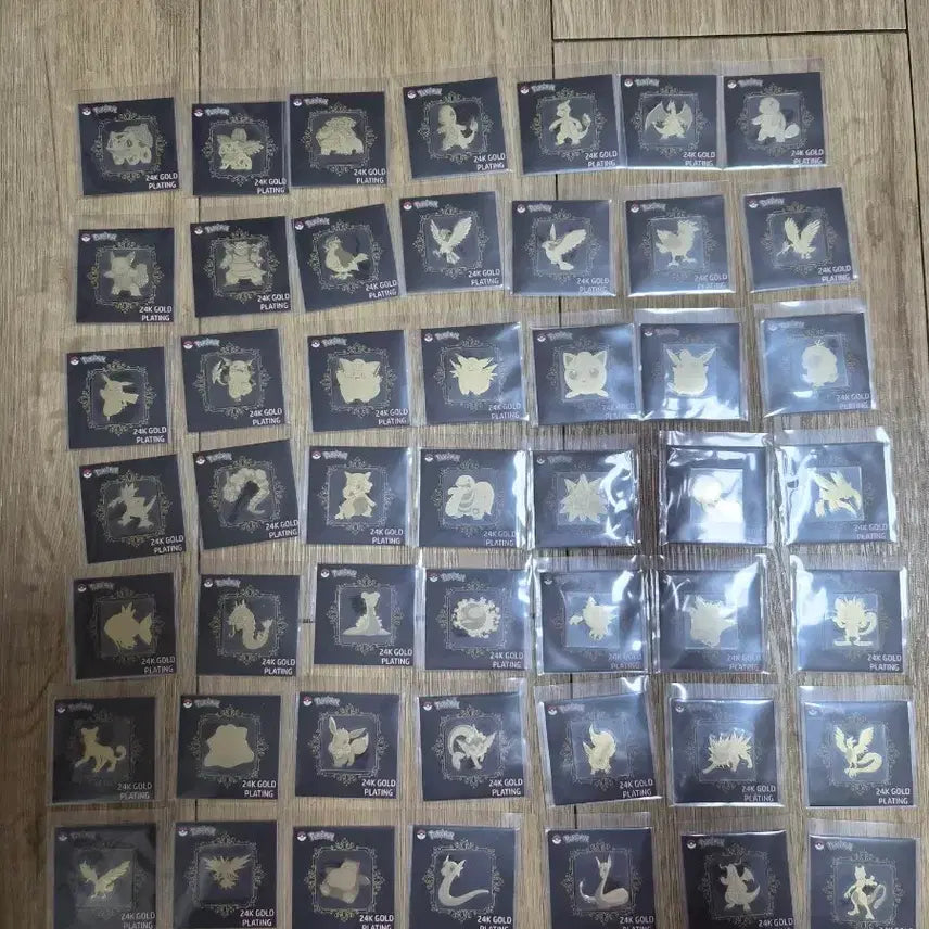 [BUNJANG] Pokemon 24K Gold Plating Sticker 49 Types (Mew excluded) / 포켓몬 24k 골드플레이팅 띠부씰 49종(뮤x)