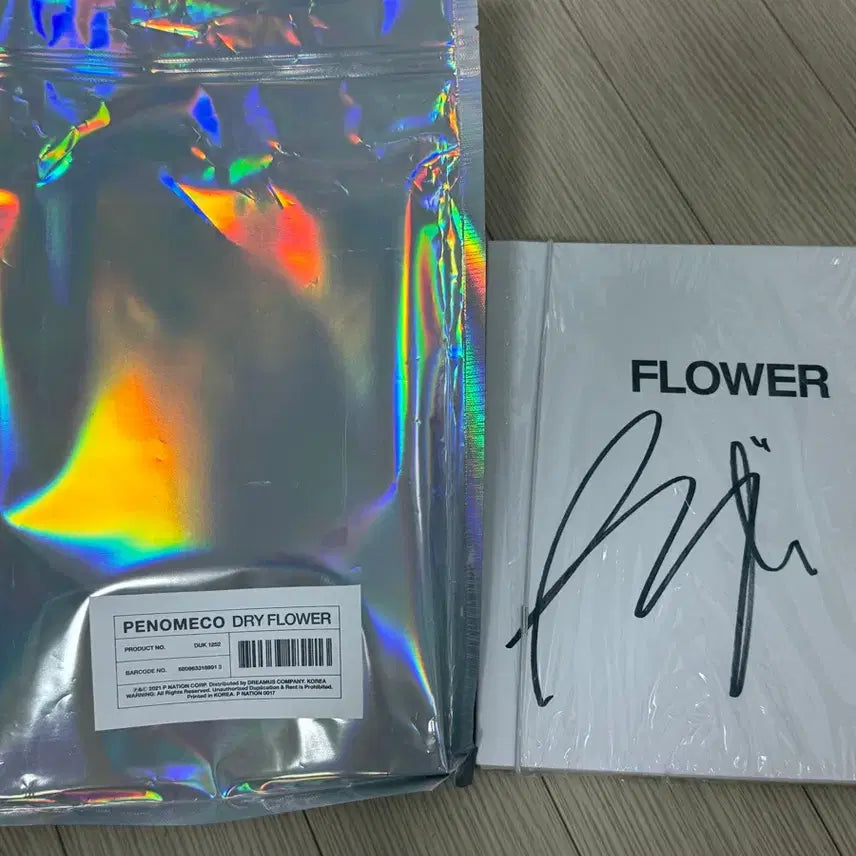 [BUNJANG] Penomeco Autographed Dry Flower Album Unsealed / 페노메코 드라이플라워 싸인반