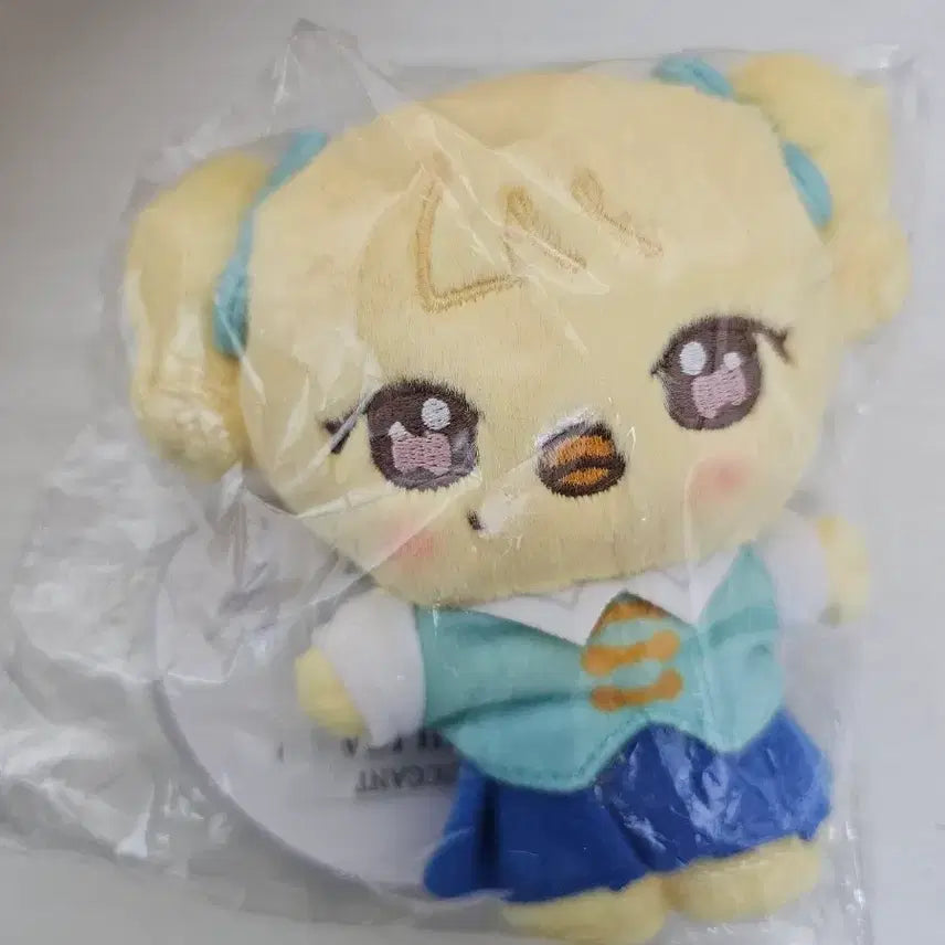 [BUNJANG] IVE Minive Everland Cast Plush Keychain Rei / 미개봉 아이브 ive 미니브 minive 에버랜드02 캐스트 플러시 키링 레이 나오리