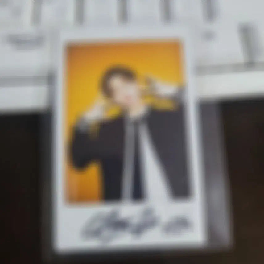 [BUNJANG] Monsta X Kihyun Signed Polaroids / 몬스타엑스 기현 싸인 폴라