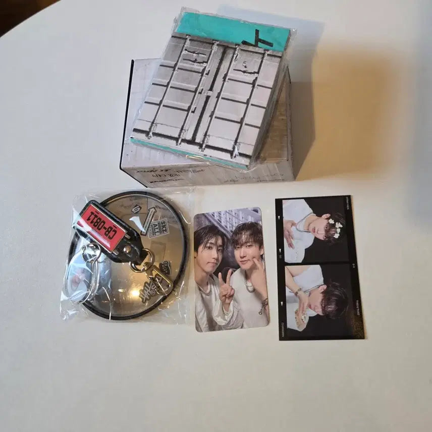 [BUNJANG] Stray Kids DISCANDY Truck Version Changbin Photocard Set / 스트레이키즈 스키즈 디스앤댓 한정반 트럭버전 창빈 키링 거울 투리라차 유닛 포카 2컷 포토 양도