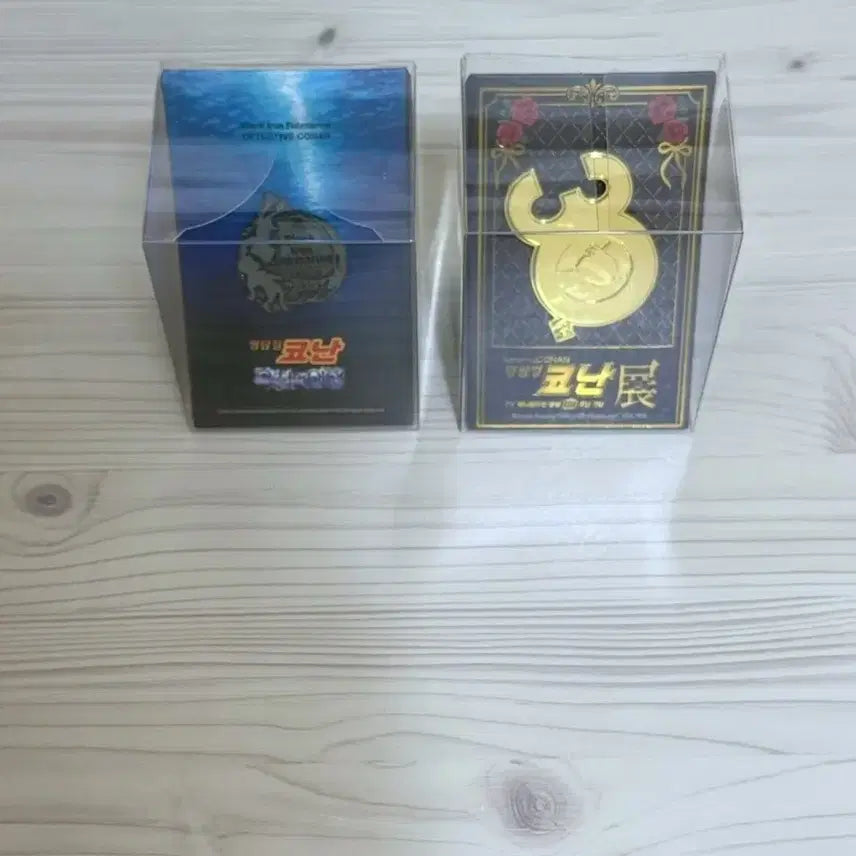 [BUNJANG] Detective Conan 30th Anniversary Exhibition &amp; Black Iron Cruise Metal Badges (Haibara) / 2개 일괄) 명탐정코난 애니메이션 30주년 기념 전시회 뱃지 명탐정 코난 전시전 KV 금속뱃지 무신사 한정 뱃지 팝업 + 흑철의 어영 극장판 뱃지 하이바라