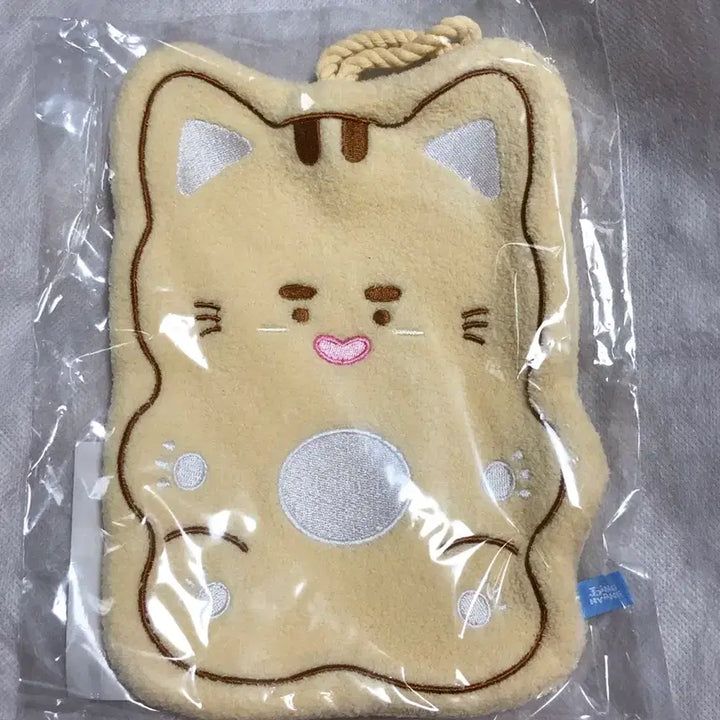 [BUNJANG] Onew Flat Jjingnyangi Magnet Doll &amp; Jjingz Hand Towel Bundle Set (Sealed) / 온유 납작 찡냥이 마그넷 인형, 찡즈 핸드타올 일괄(미개봉)