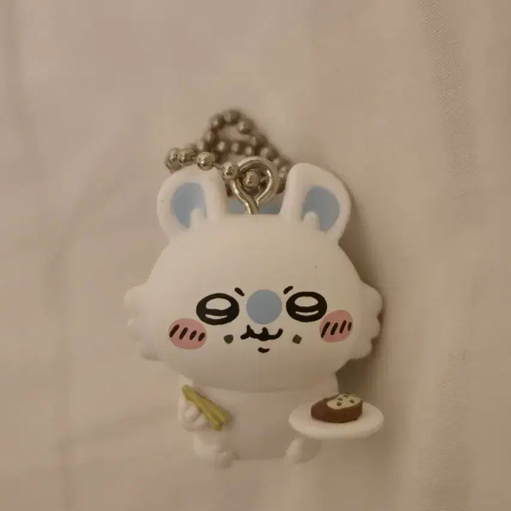 [BUNJANG] Chiikawa Tabemono Gacha Keyring Vol. 3 Momonga / 치이카와 타베모노 가챠 키링 3탄 모몽가