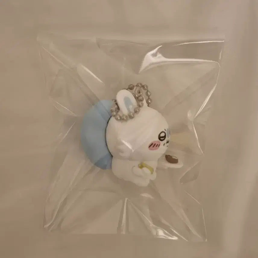 [BUNJANG] Chiikawa Tabemono Gacha Keyring Vol. 3 Momonga / 치이카와 타베모노 가챠 키링 3탄 모몽가