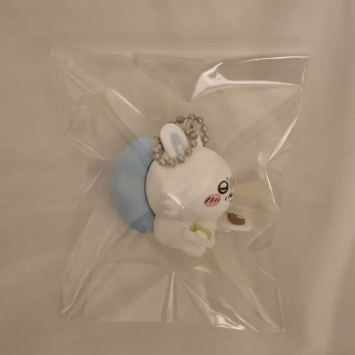 [BUNJANG] Chiikawa Tabemono Gacha Keyring Vol. 3 Momonga / 치이카와 타베모노 가챠 키링 3탄 모몽가