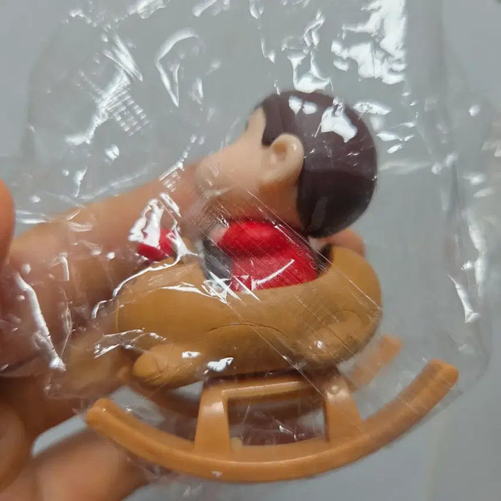 [BUNJANG] Crayon Shin-chan Capybara Figure / 짱구 카피바라 피규어
