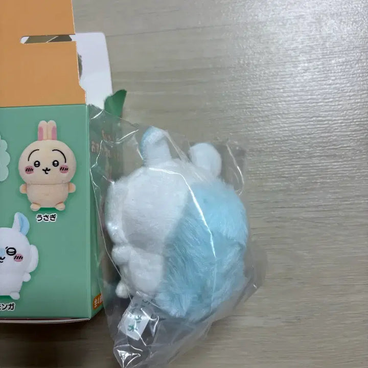 [BUNJANG] Chiikawa Momonga Sitting Plush Keychain / 먼작귀 치이카와 모몽가 키링 앉은 인형 미개봉 새상품